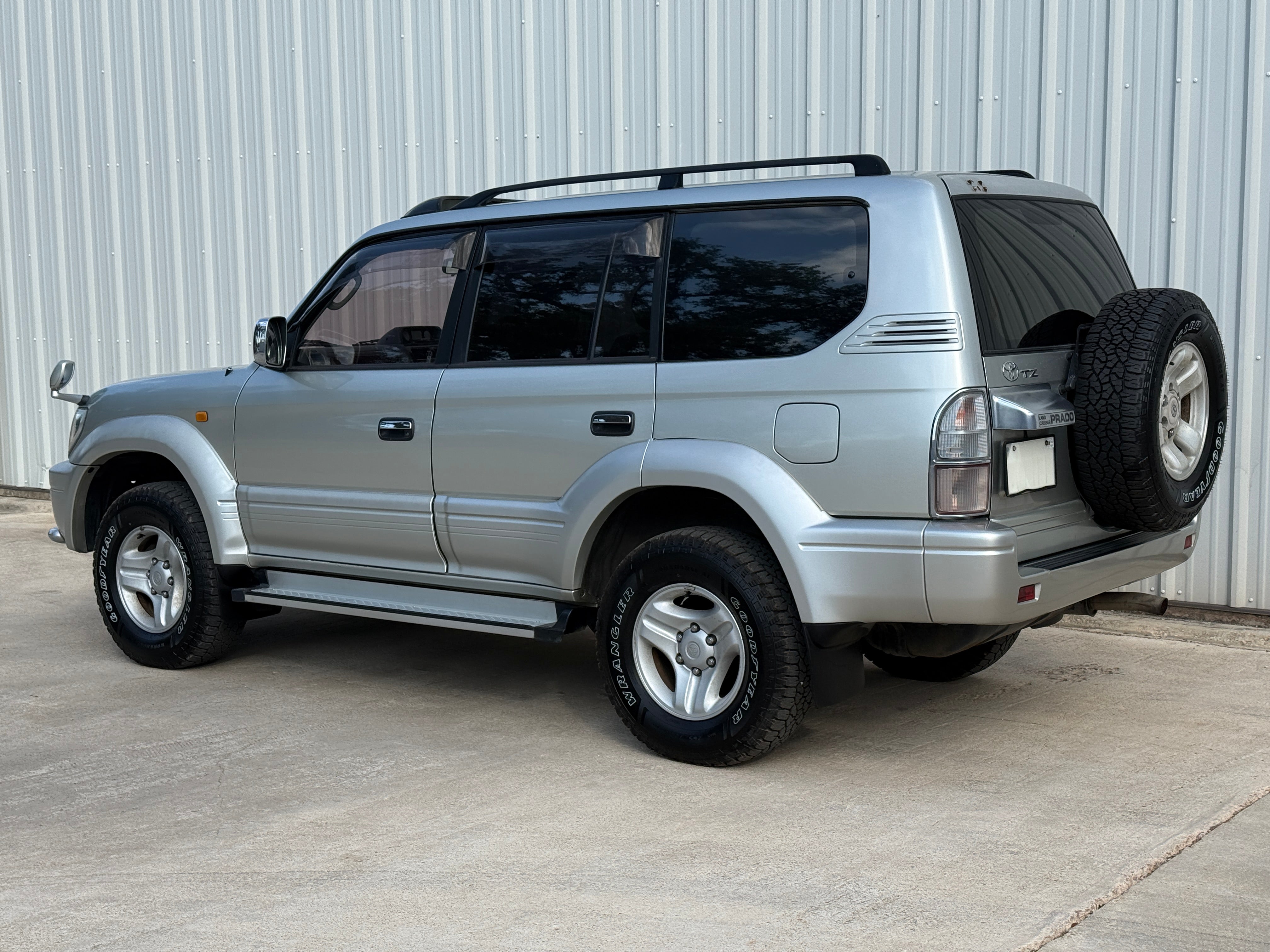 1999 Toyota Land Cruiser Prado 4x4 Stk#13704