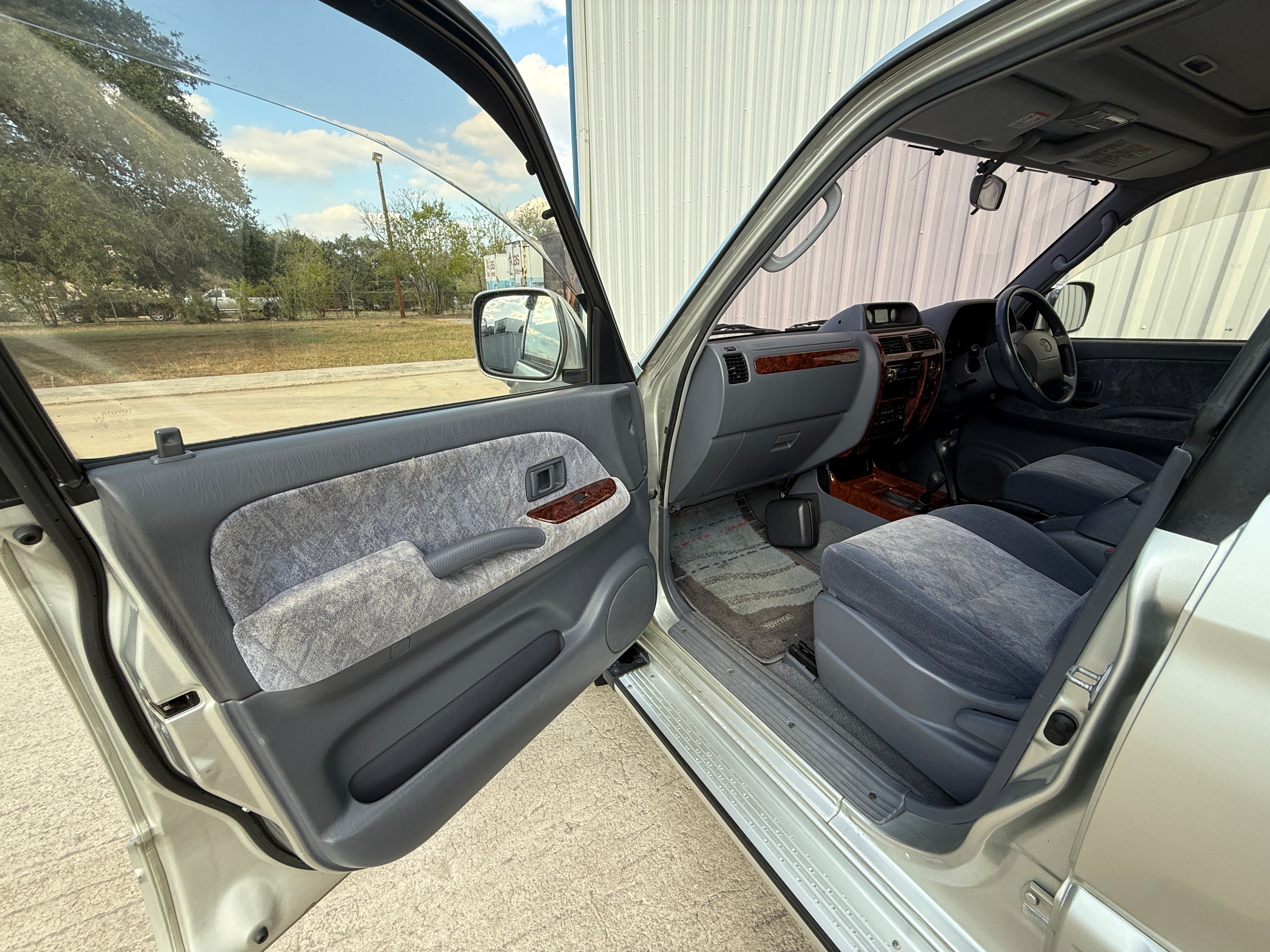 1999 Toyota Land Cruiser Prado 4x4 Stk#13704