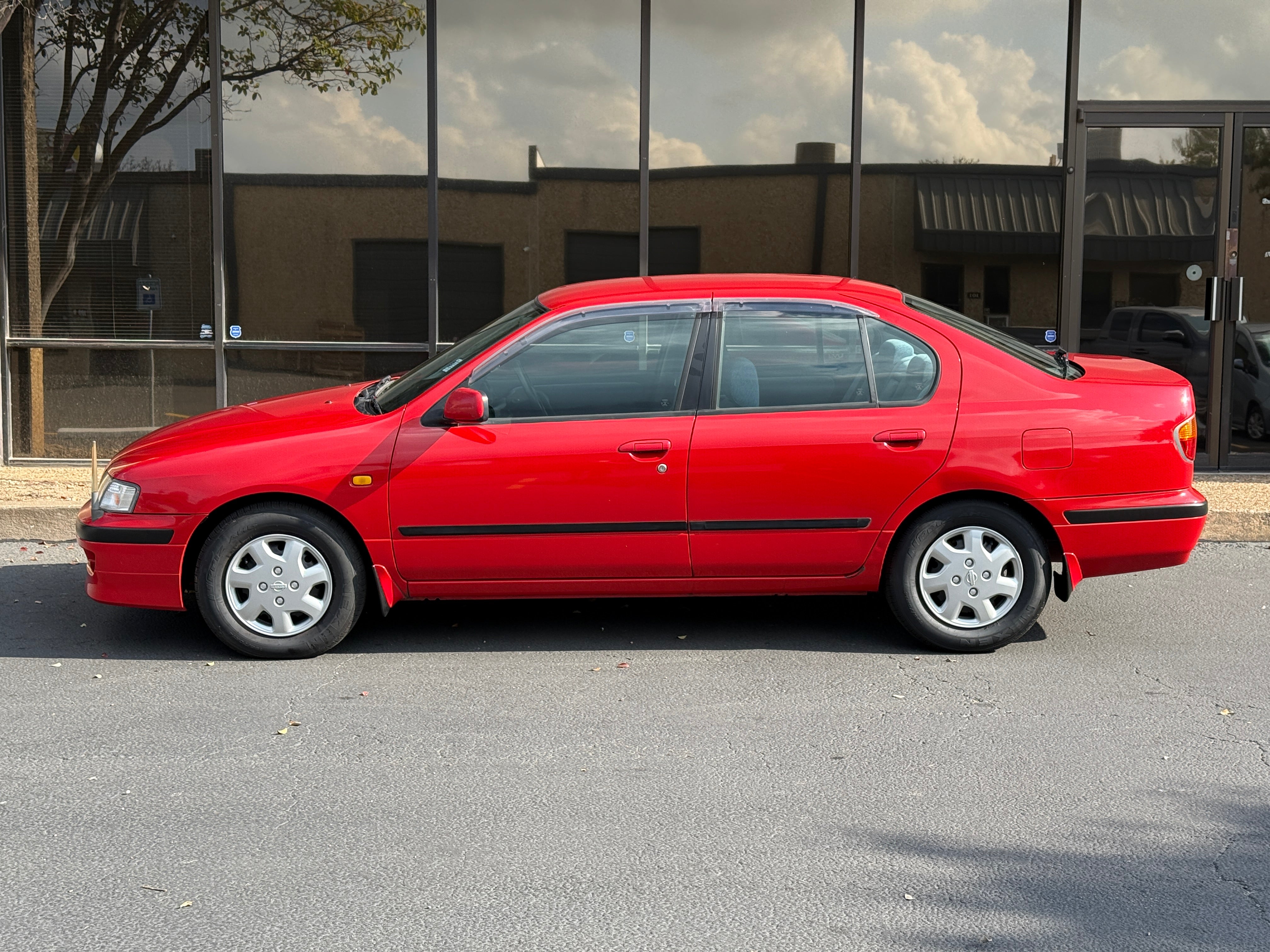1998 Nissan Primera (only 4728 miles!) Stk#13464