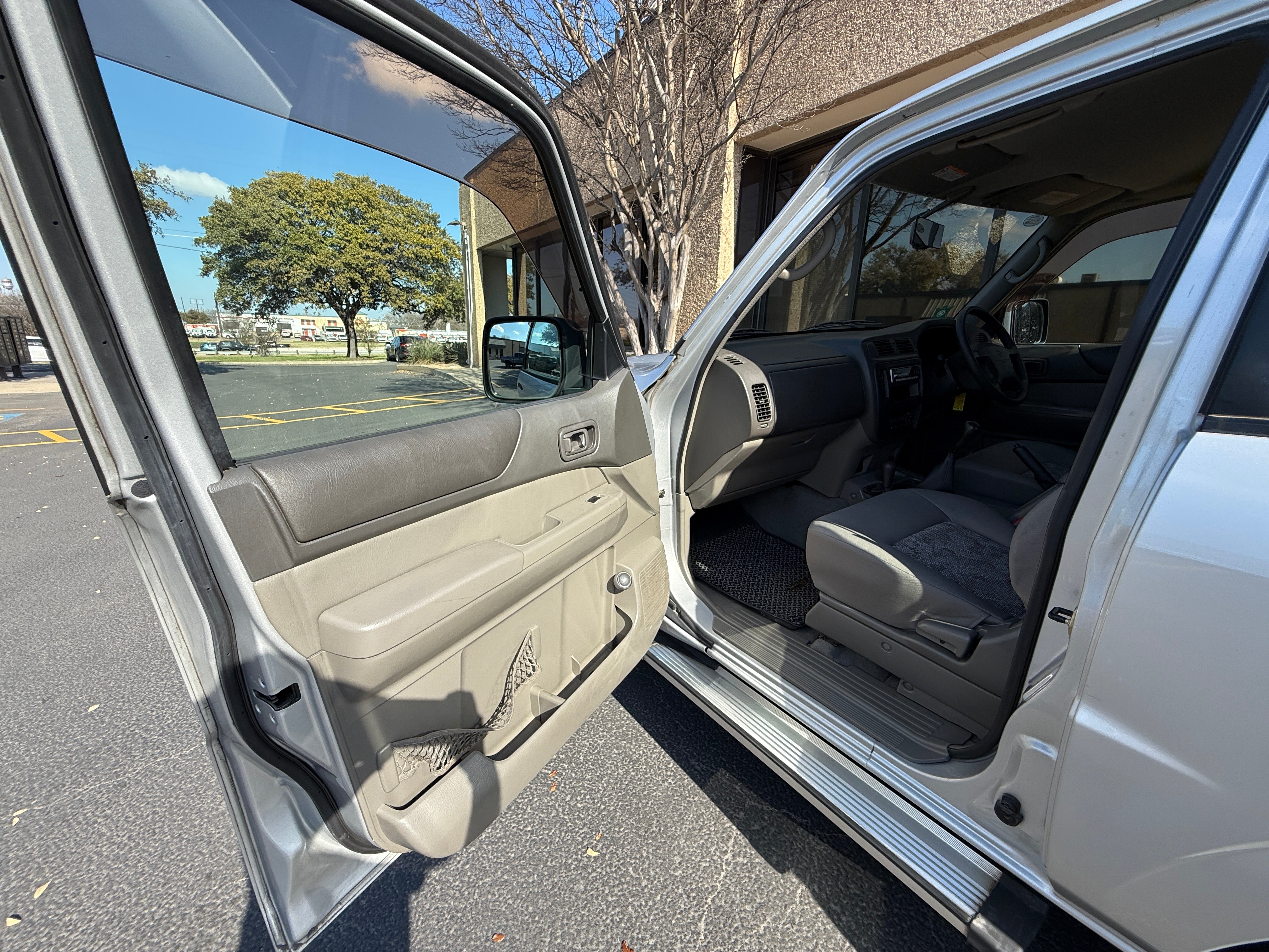 1999 Nissan Safari (Patrol) Diesel 4x4 Stk#12745