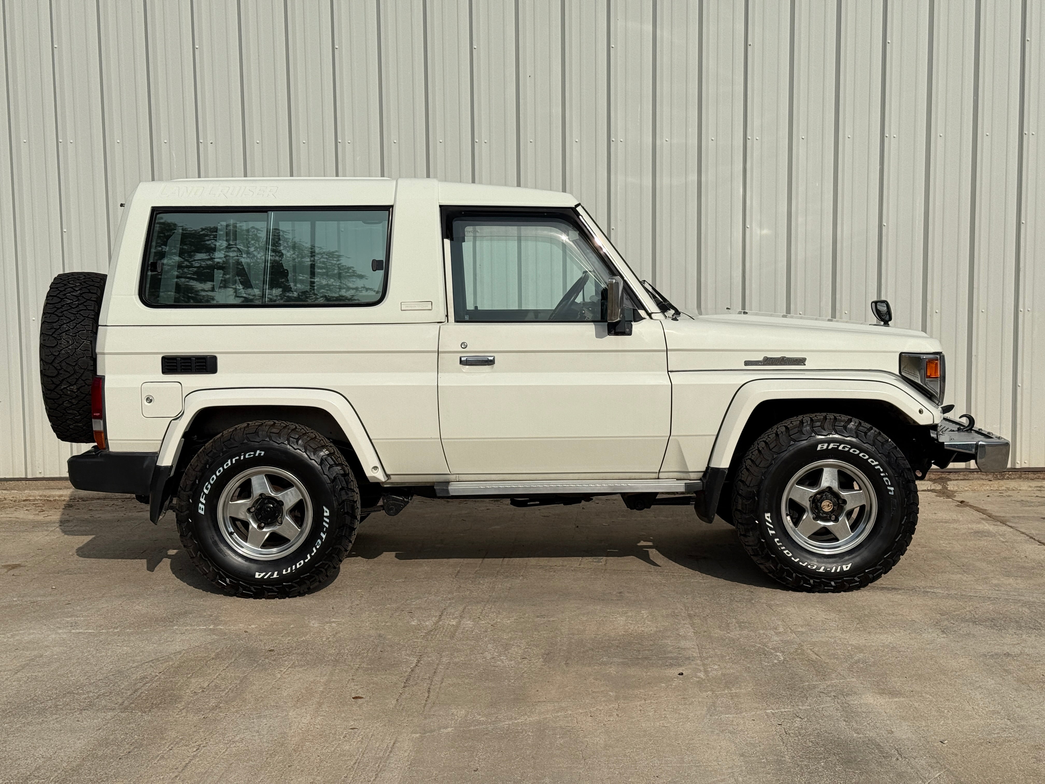 1999 Toyota Land Cruiser HZJ74 4x4 Diesel Stk#12029