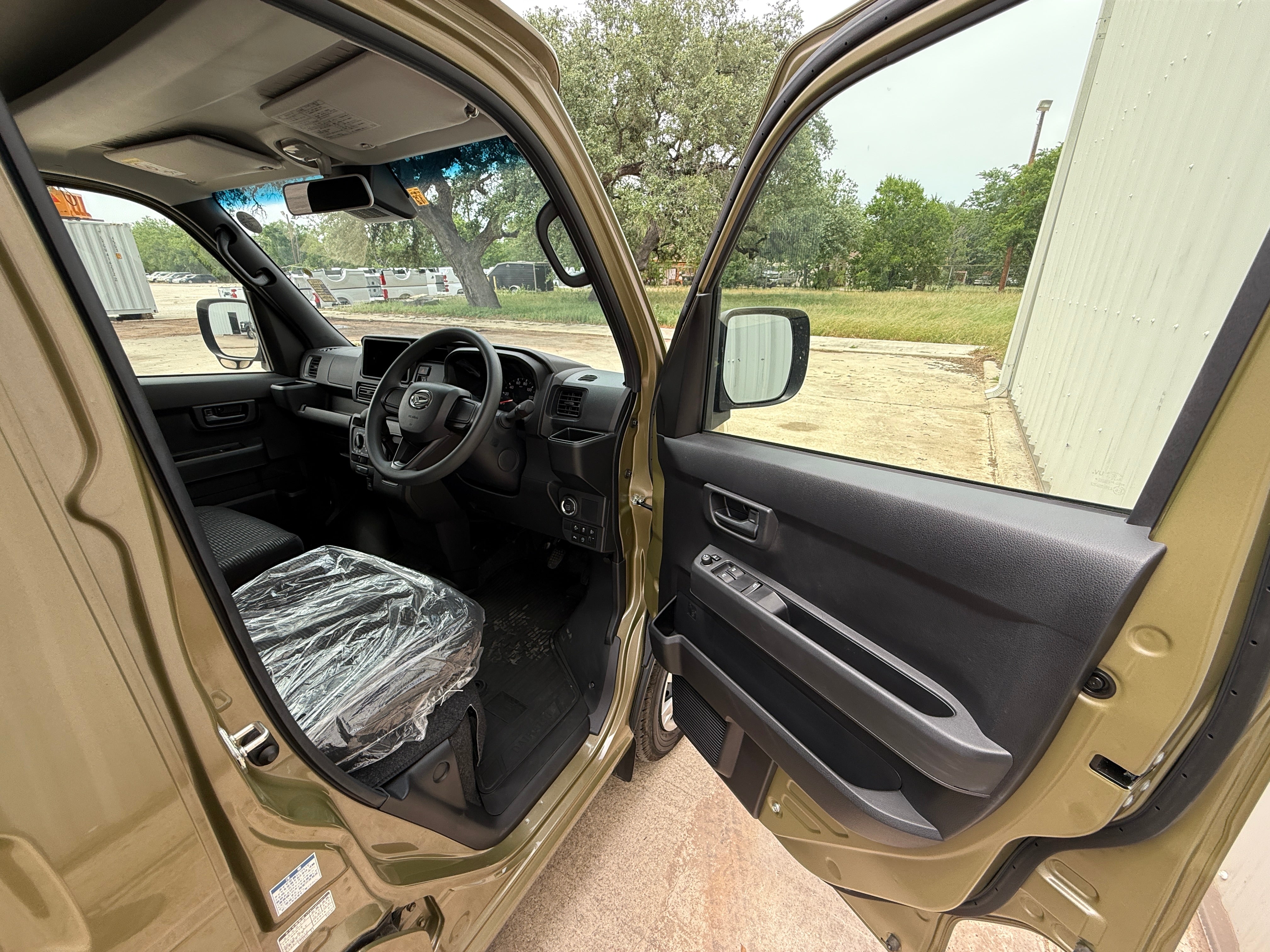 2022 Daihatsu Deck Van 4x4 *Off Highway Use Only* Stk#13392