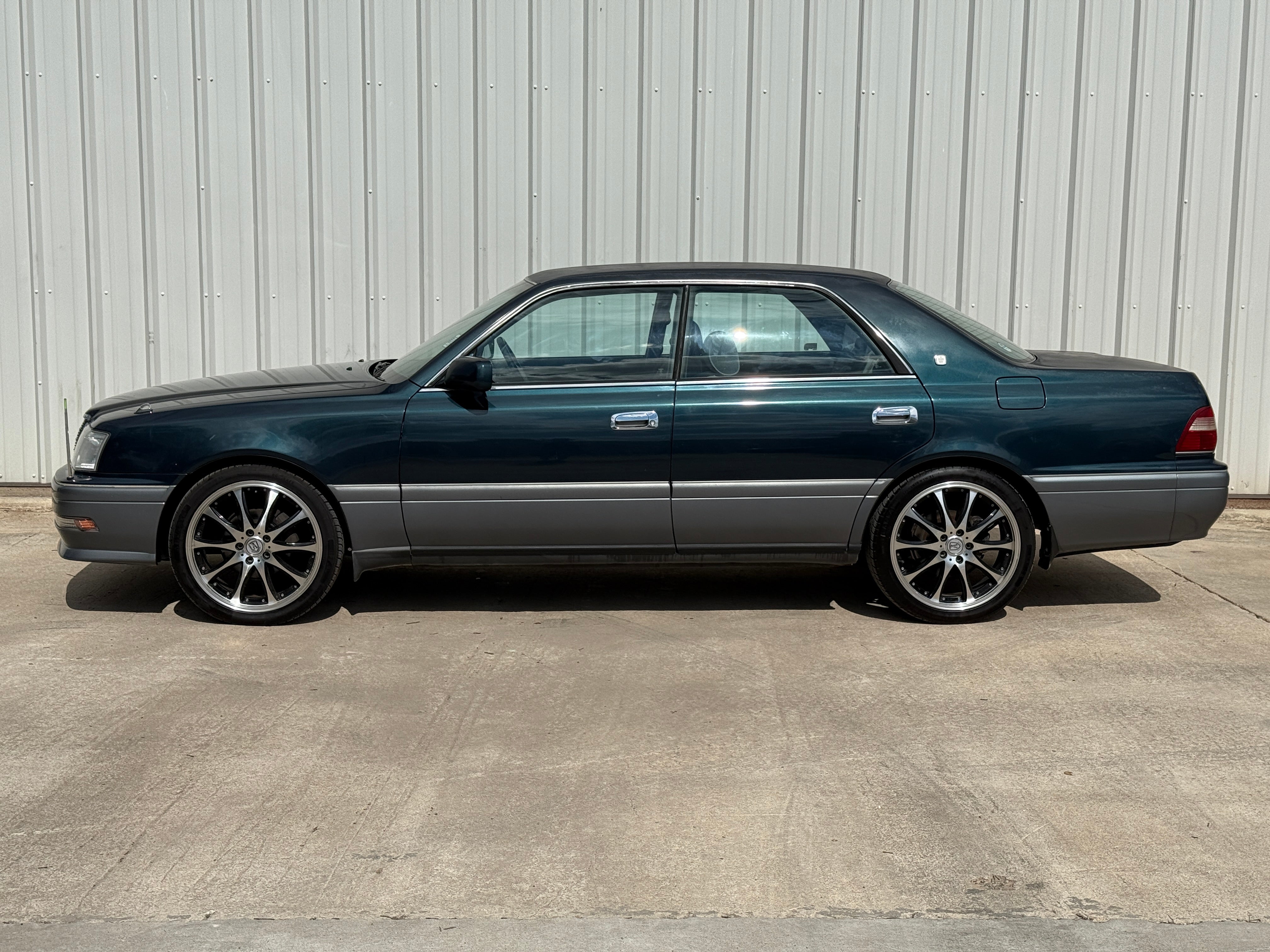 1995 Toyota Crown Royal Saloon Stk#11423