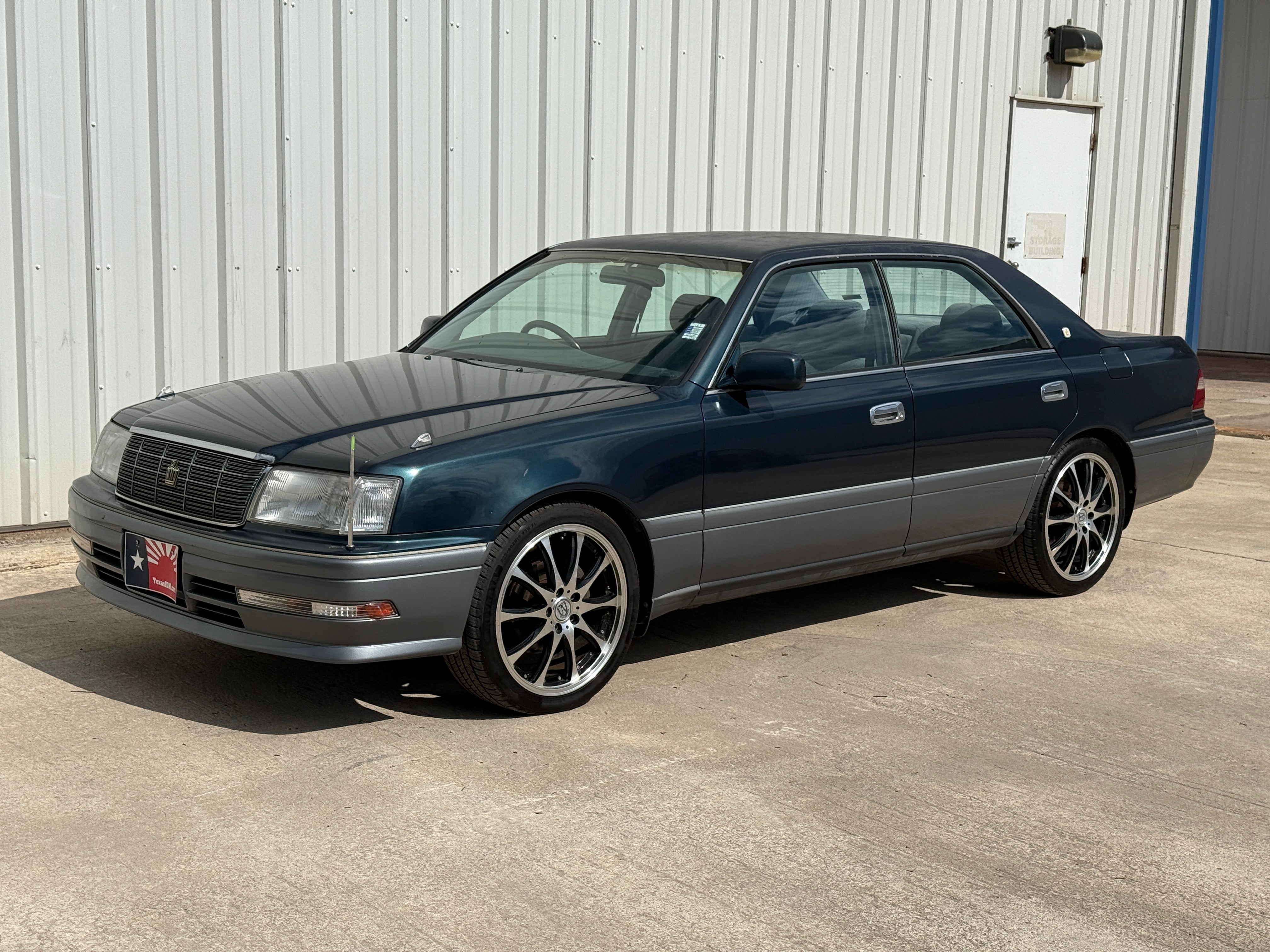 1995 Toyota Crown Royal Saloon Stk#11423