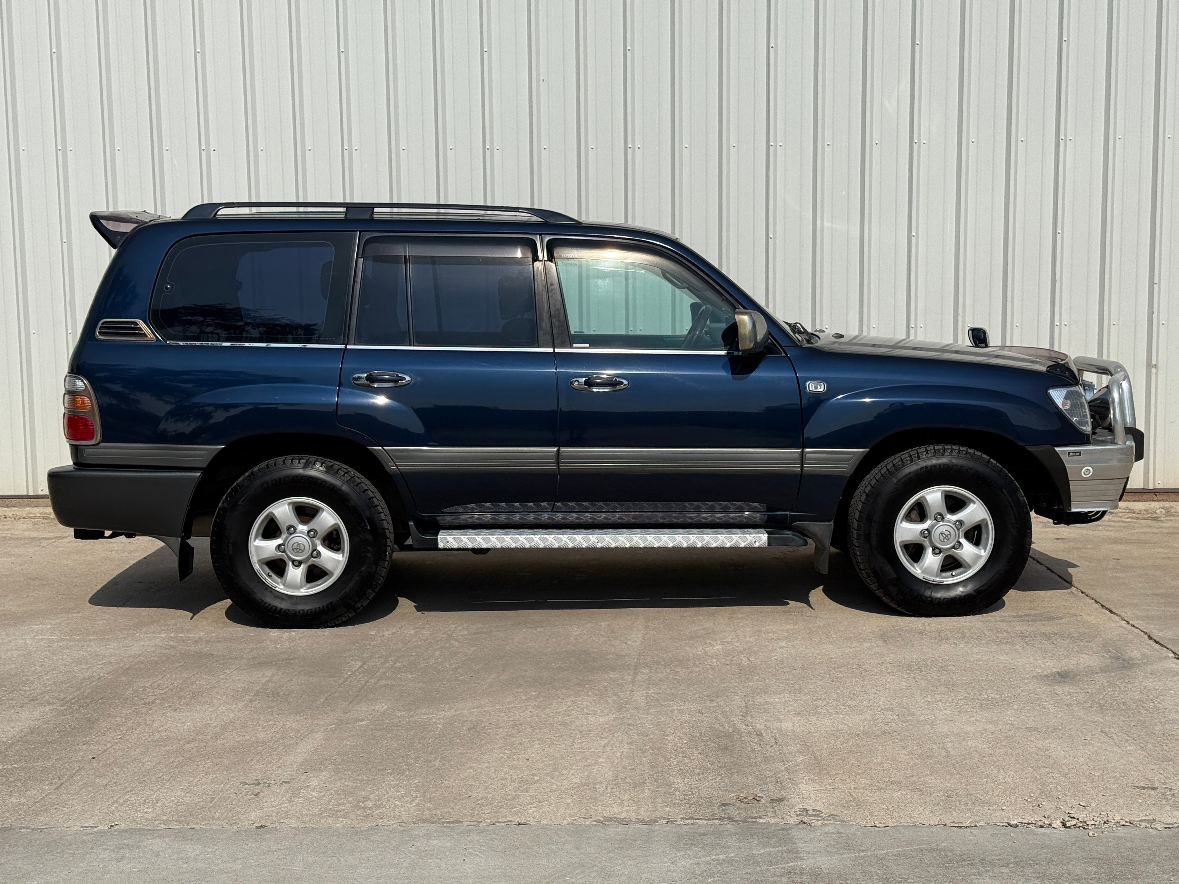 1999 Toyota Land Cruiser 4x4 UZJ100 VX-R Stock#13110