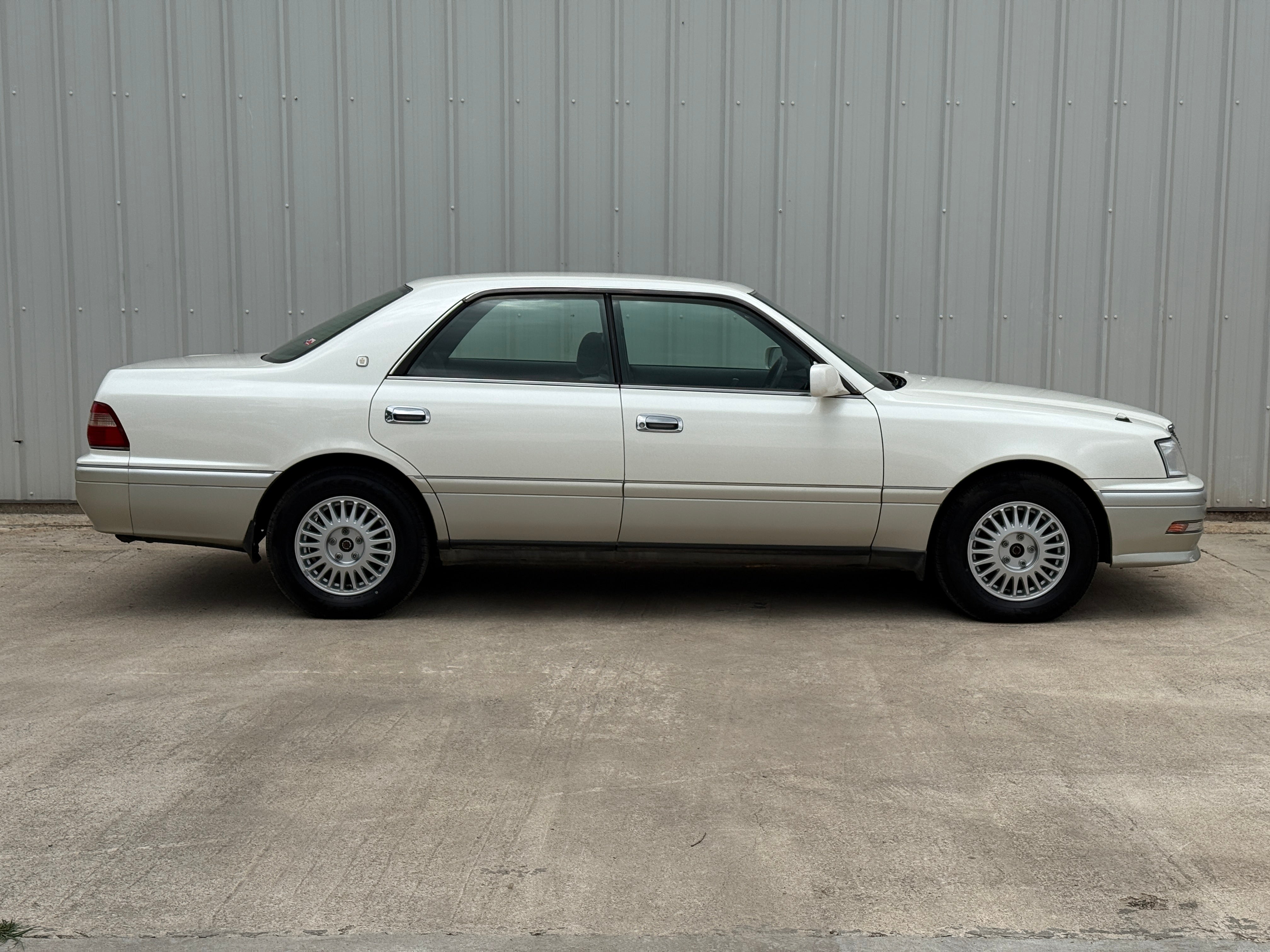 1996 Toyota Crown Royal Saloon Stk#11377