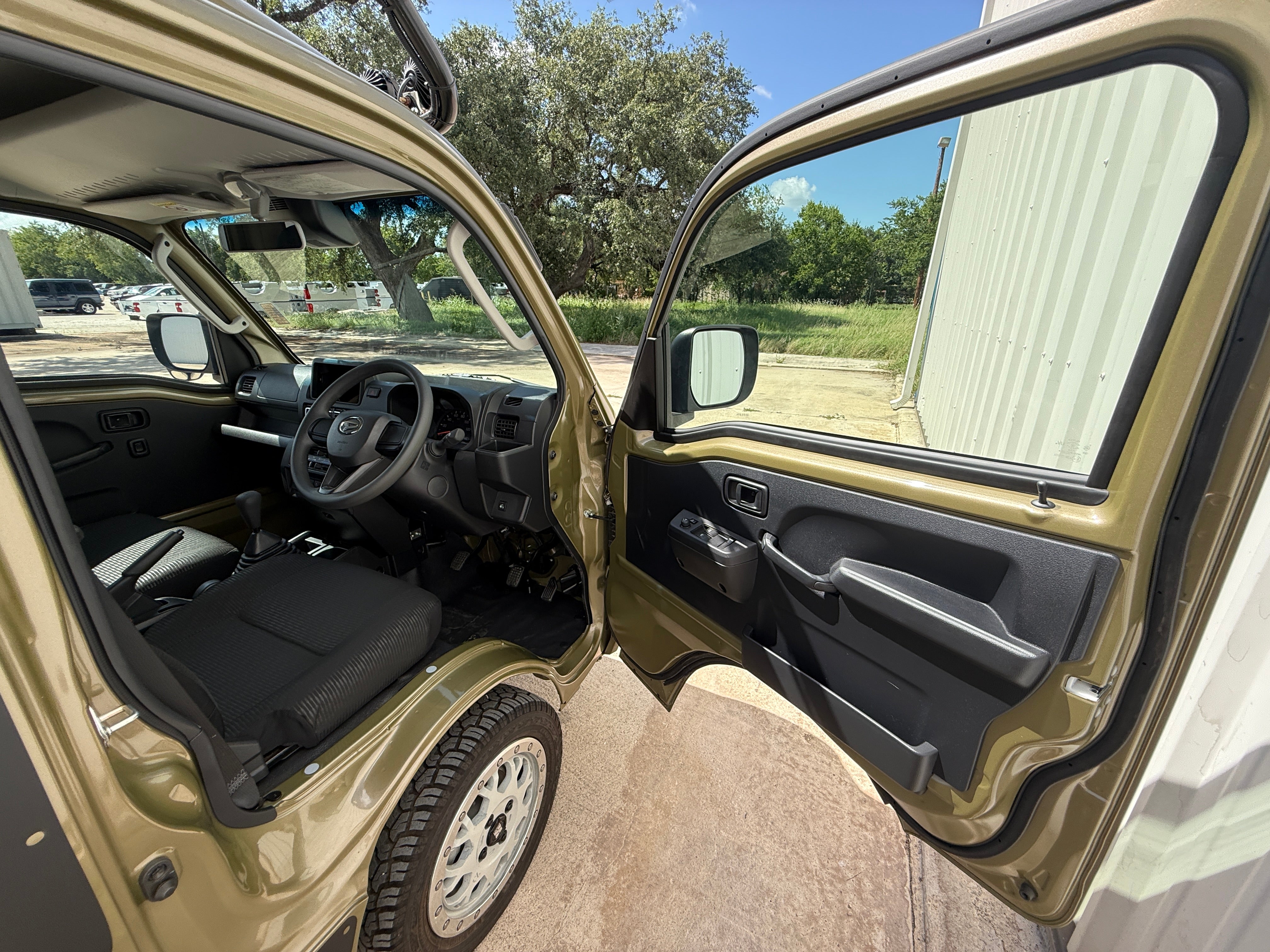 2022 Daihatsu Hijet Jumbo Hard Cargo 4x4 *Off Highway Use Only*