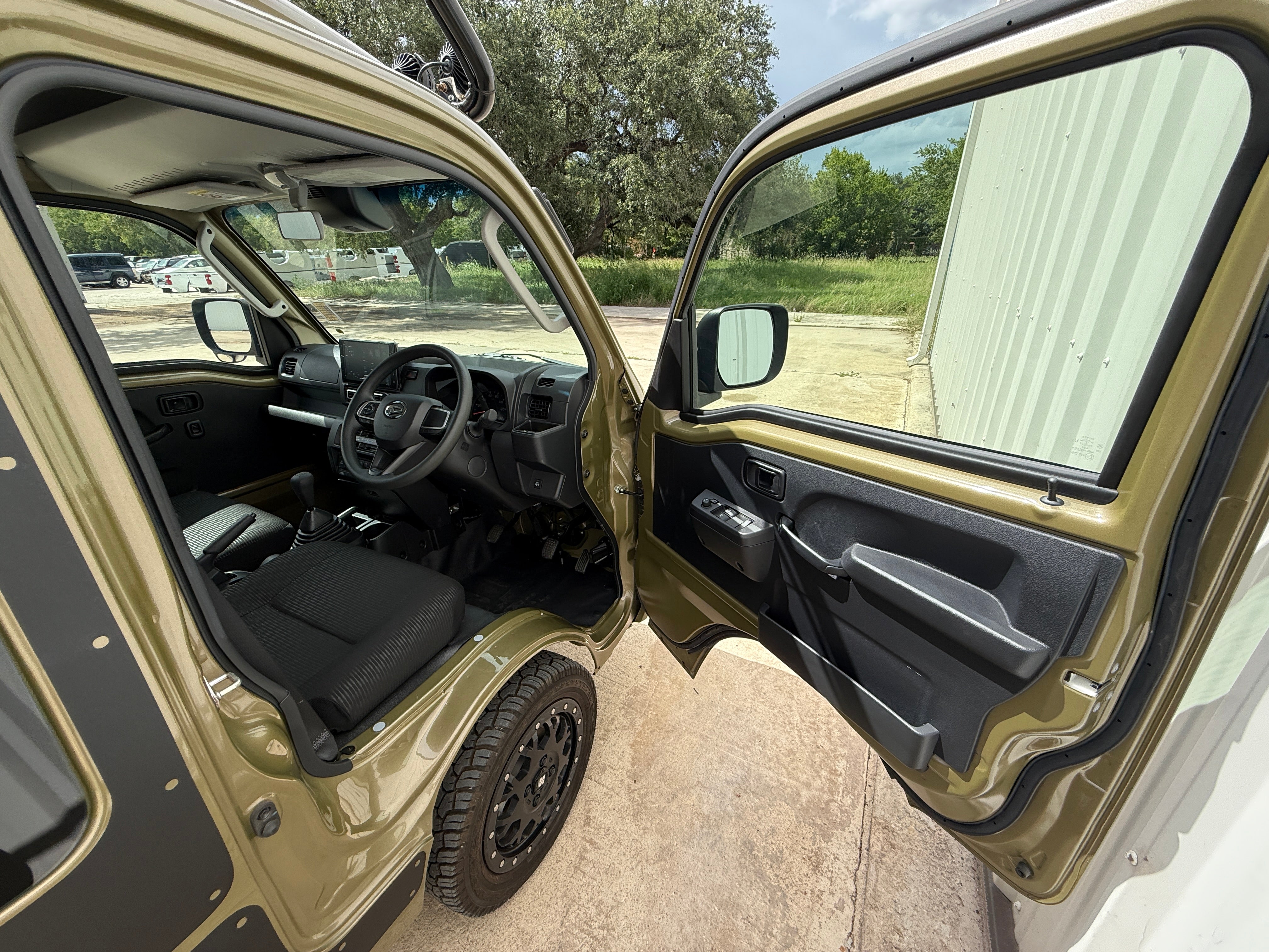 2022 Daihatsu Hijet Jumbo Hard Cargo 4x4 *Off Highway Use Only*