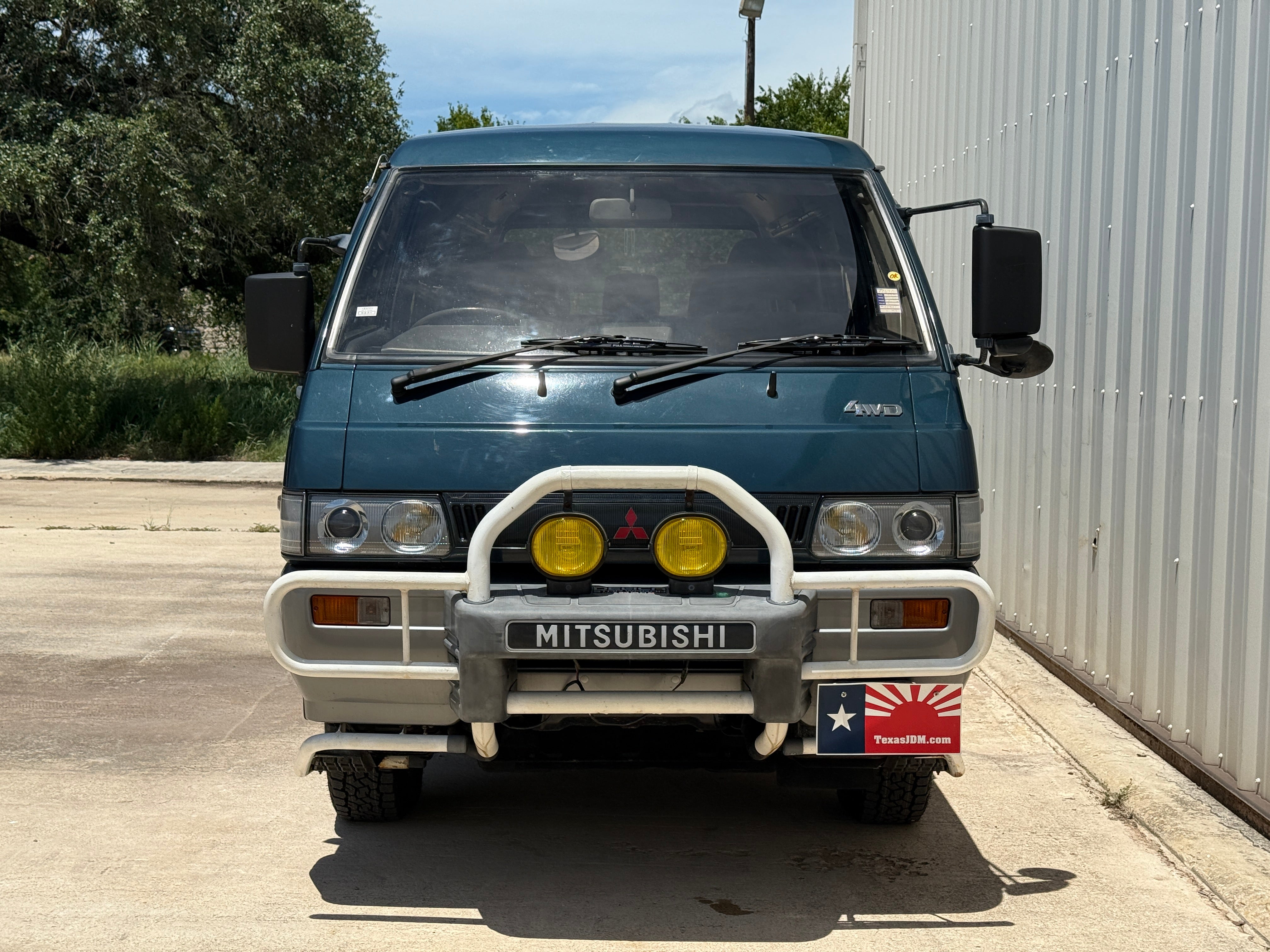 1990 Mitsubishi Delica Exceed 4x4 Diesel Stk#12620
