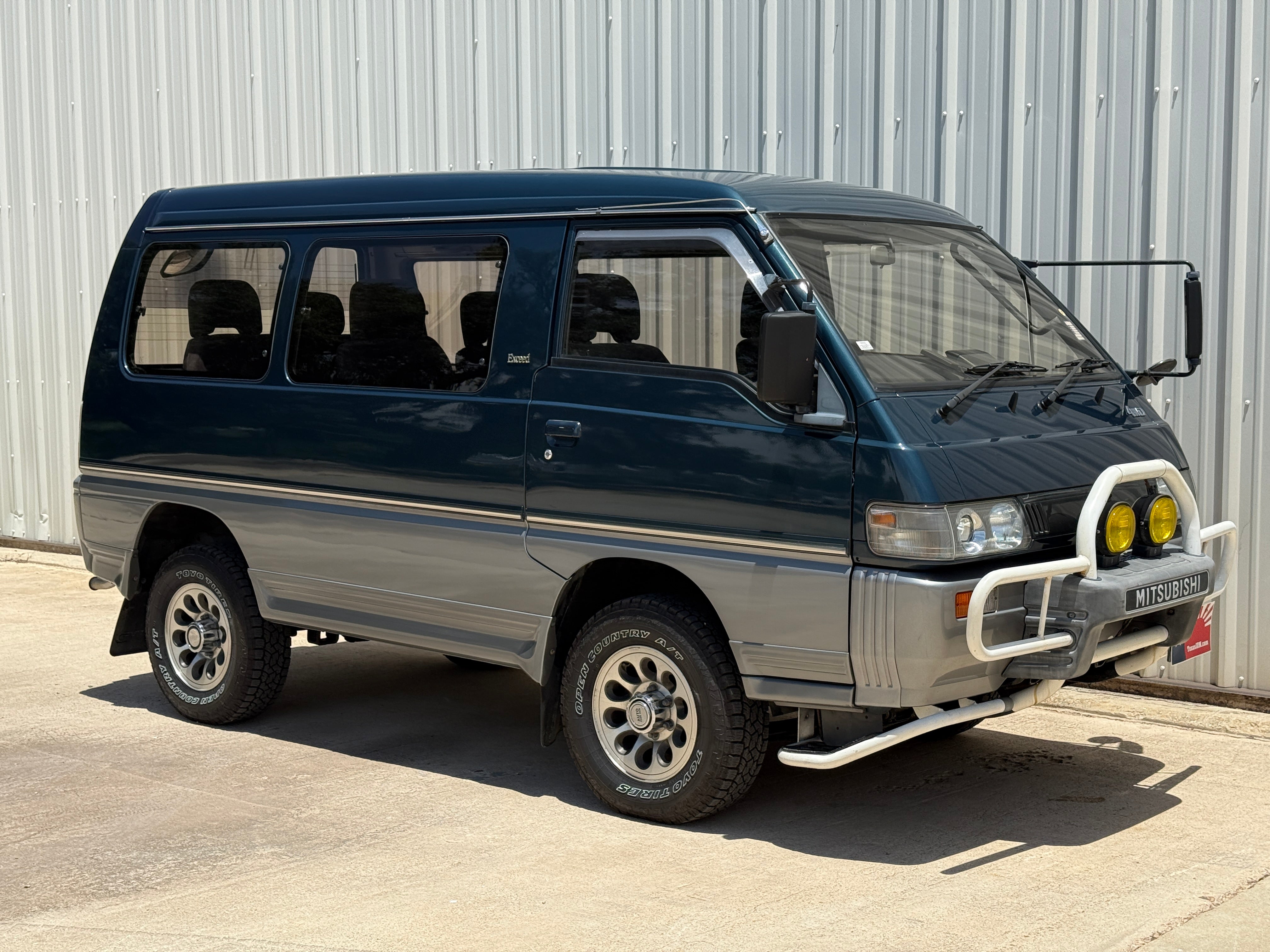 1990 Mitsubishi Delica Exceed 4x4 Diesel Stk#12620