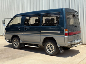 1990 Mitsubishi Delica Exceed 4x4 Diesel Stk#12620