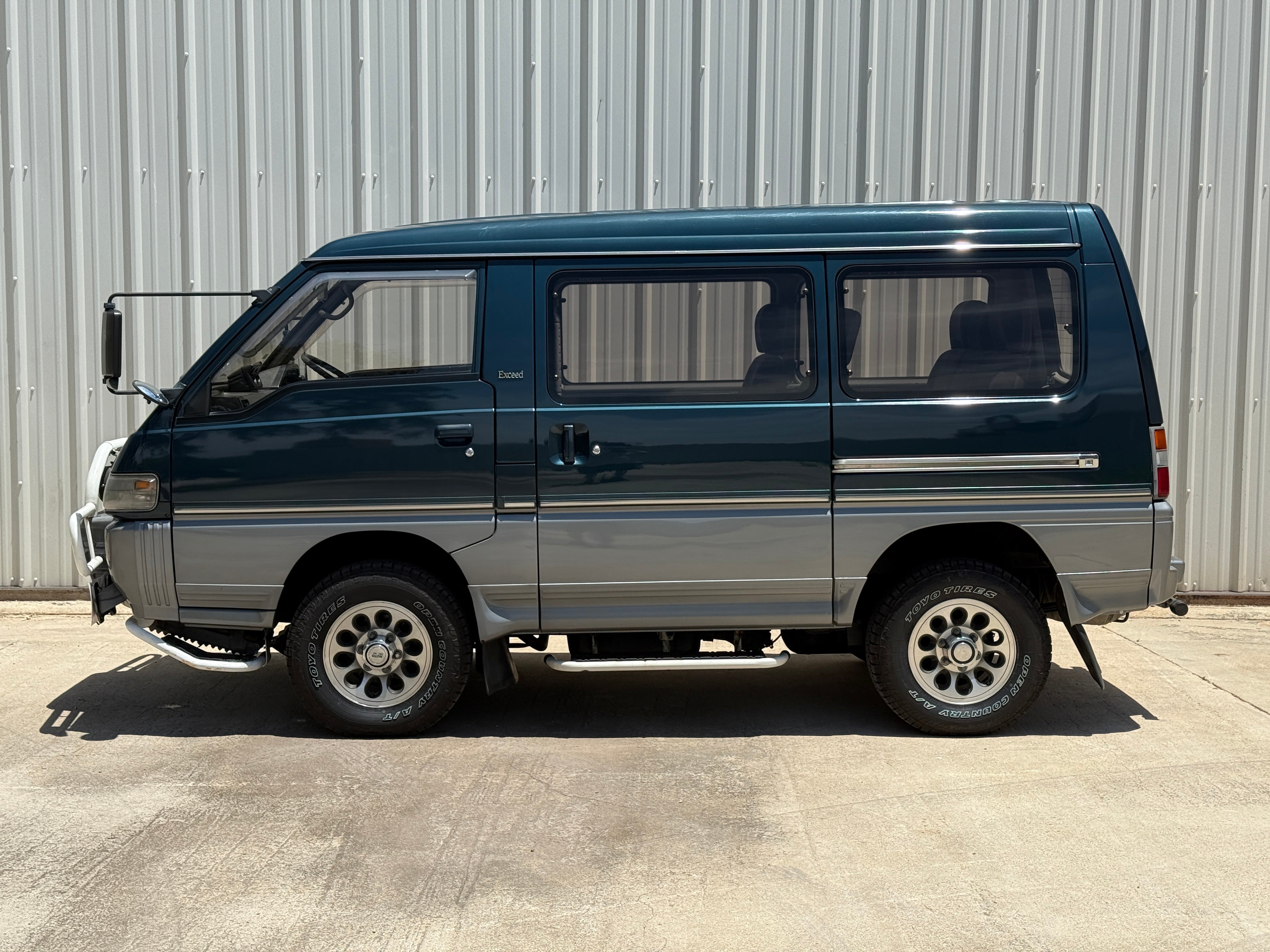 1990 Mitsubishi Delica Exceed 4x4 Diesel Stk#12620