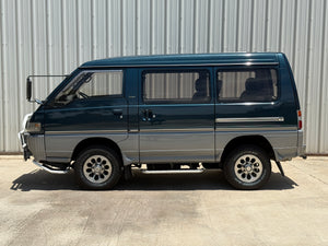 1990 Mitsubishi Delica Exceed 4x4 Diesel Stk#12620