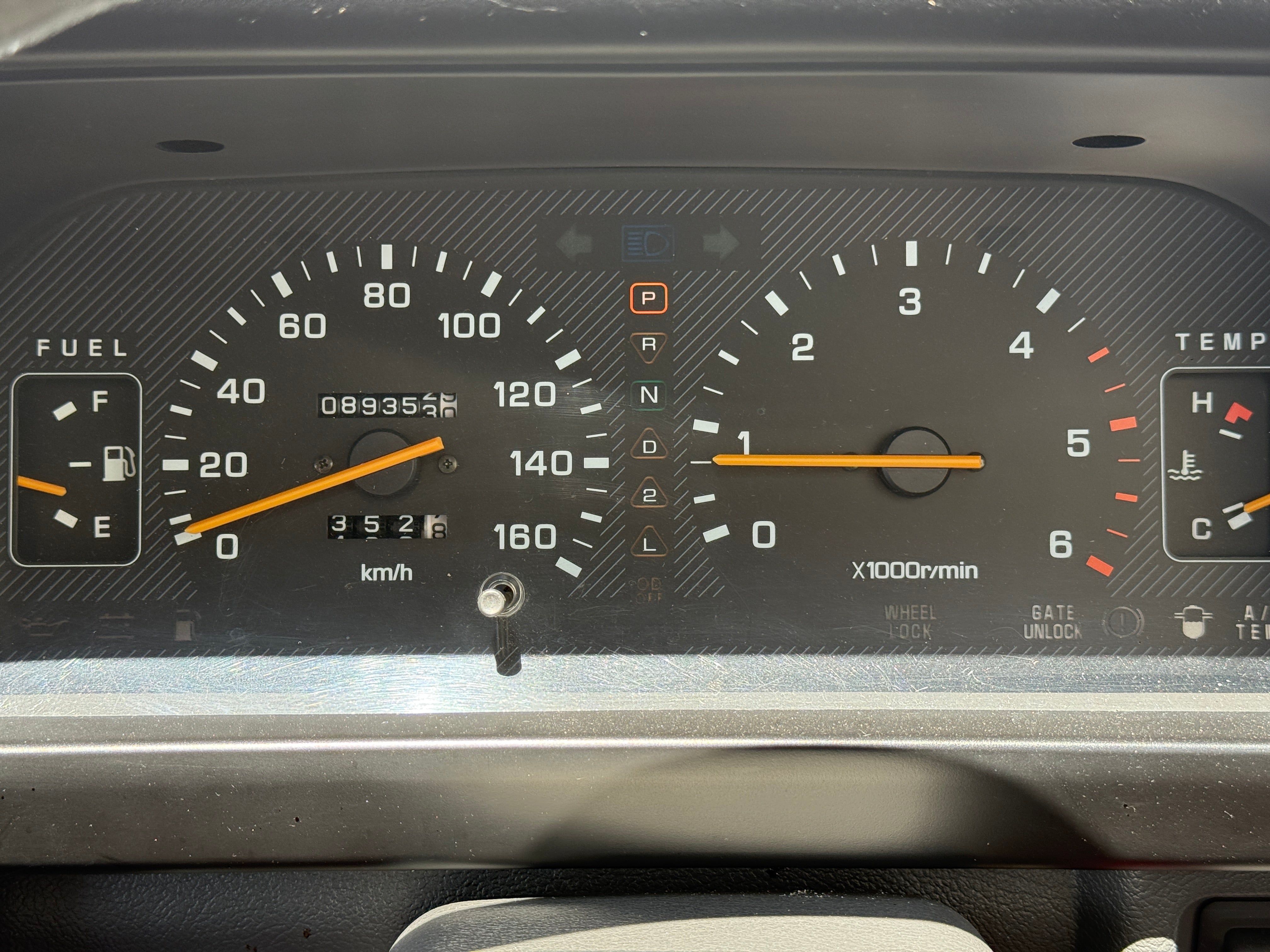 1990 Mitsubishi Delica Exceed 4x4 Diesel Stk#12620