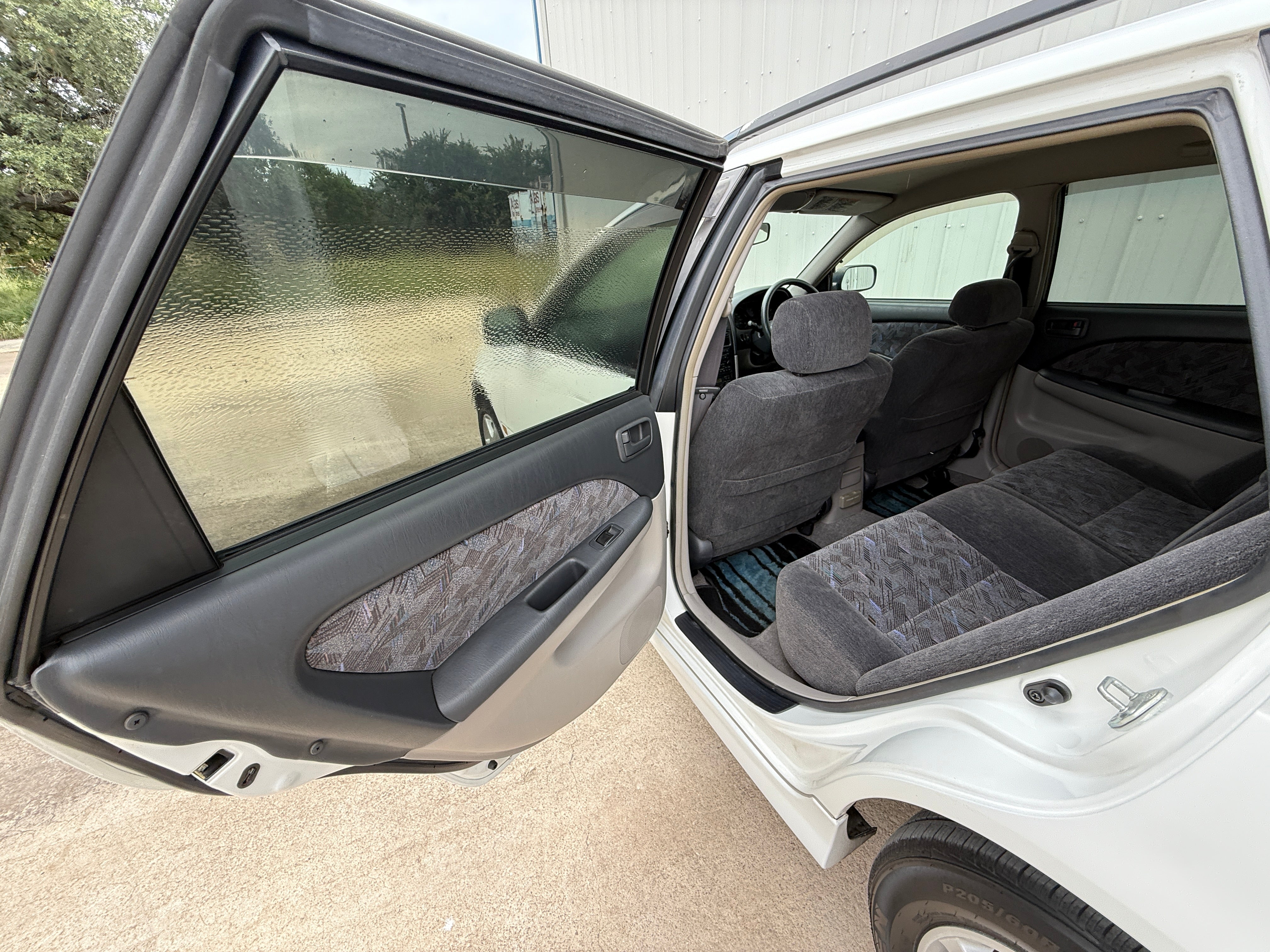 1998 Toyota Caldina Wagon 5MT Stk#12751