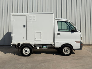 1999 Mitsubishi Minicab 4x4 Relief Truck Stk#13297