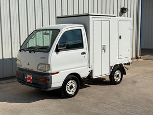 1999 Mitsubishi Minicab 4x4 Relief Truck Stk#13297