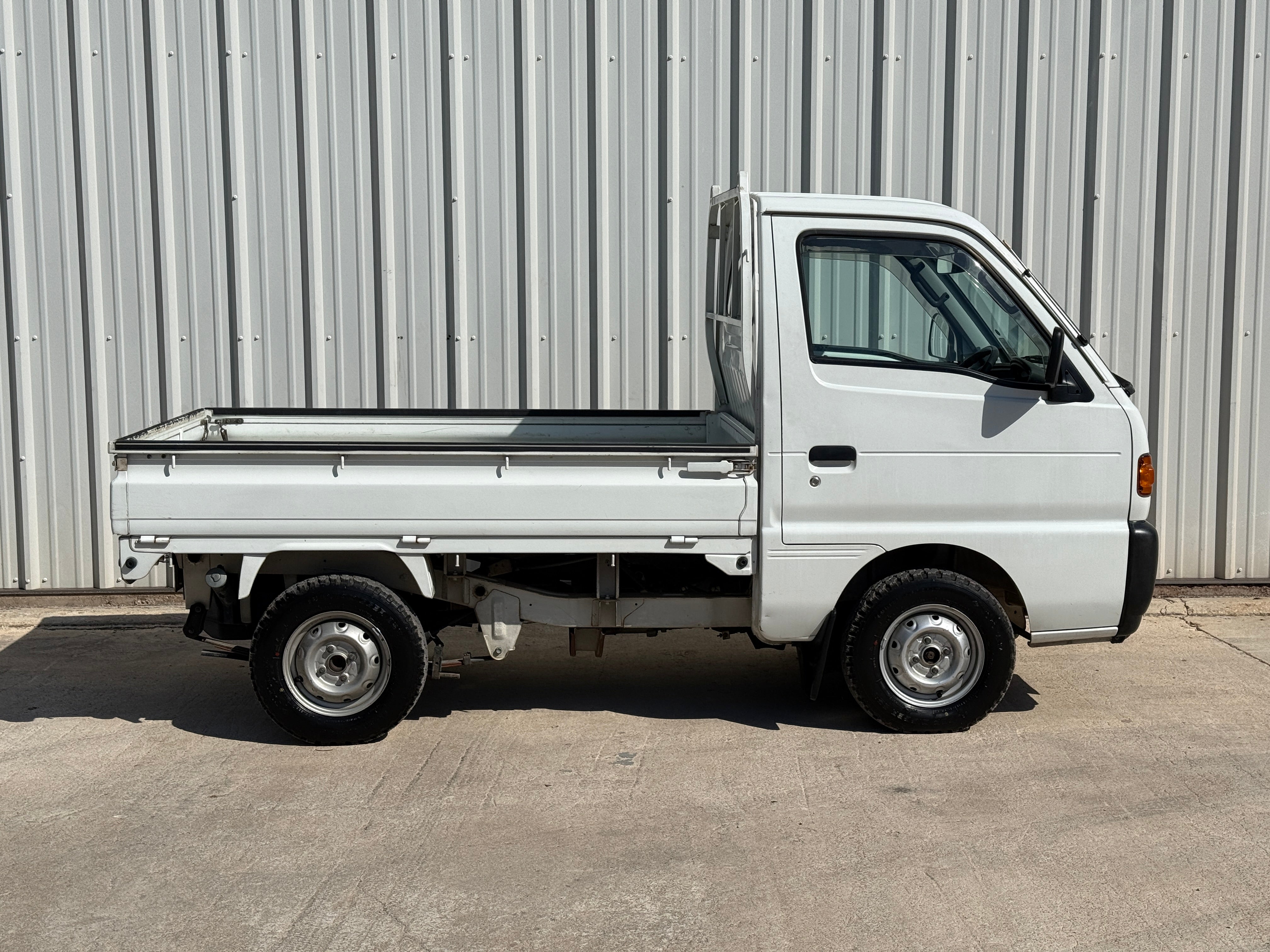 1996 Suzuki Carry 4x4 w/AC Stk#13065
