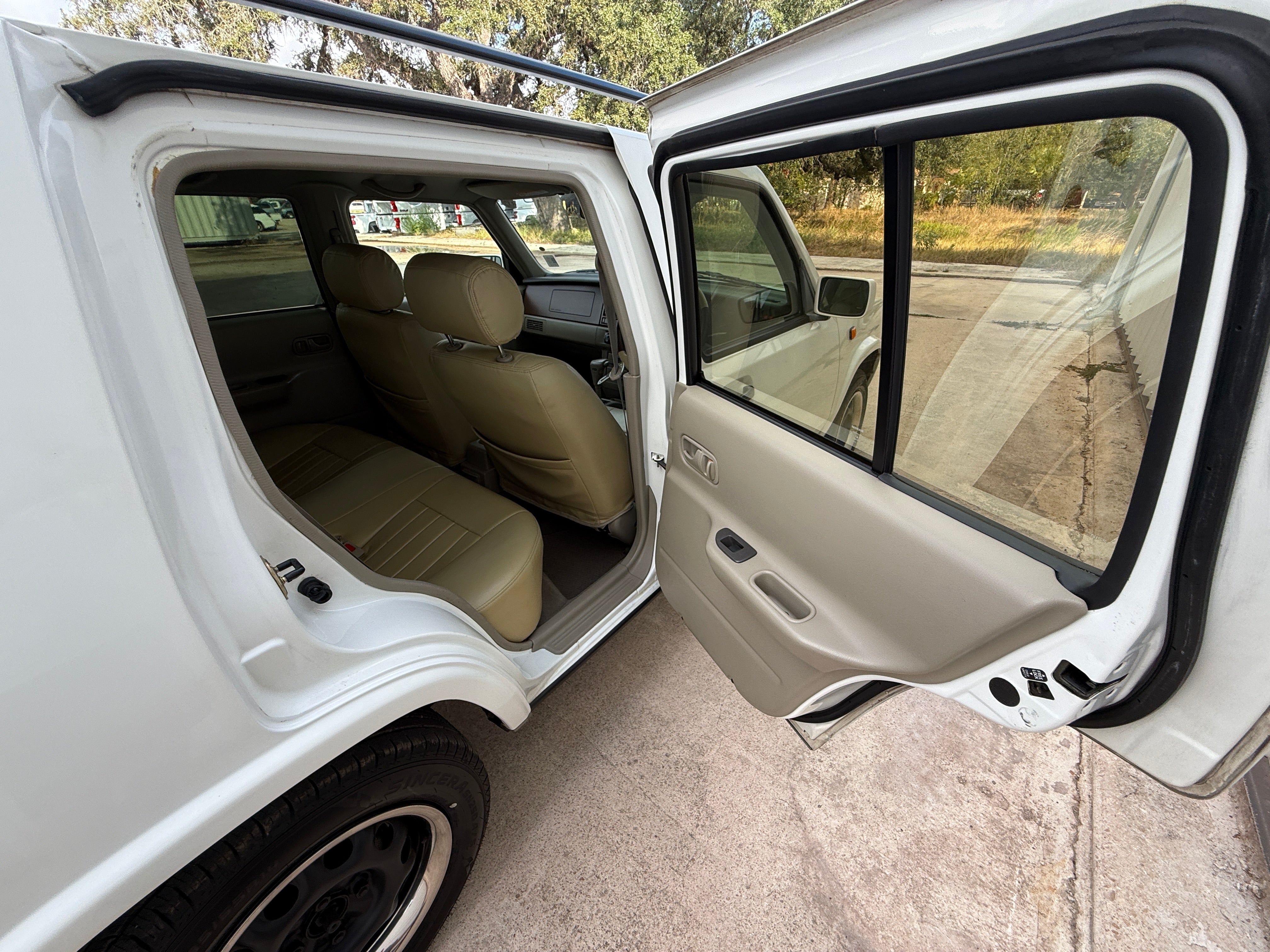 2000 Nissan Rasheen AWD Stk#13733