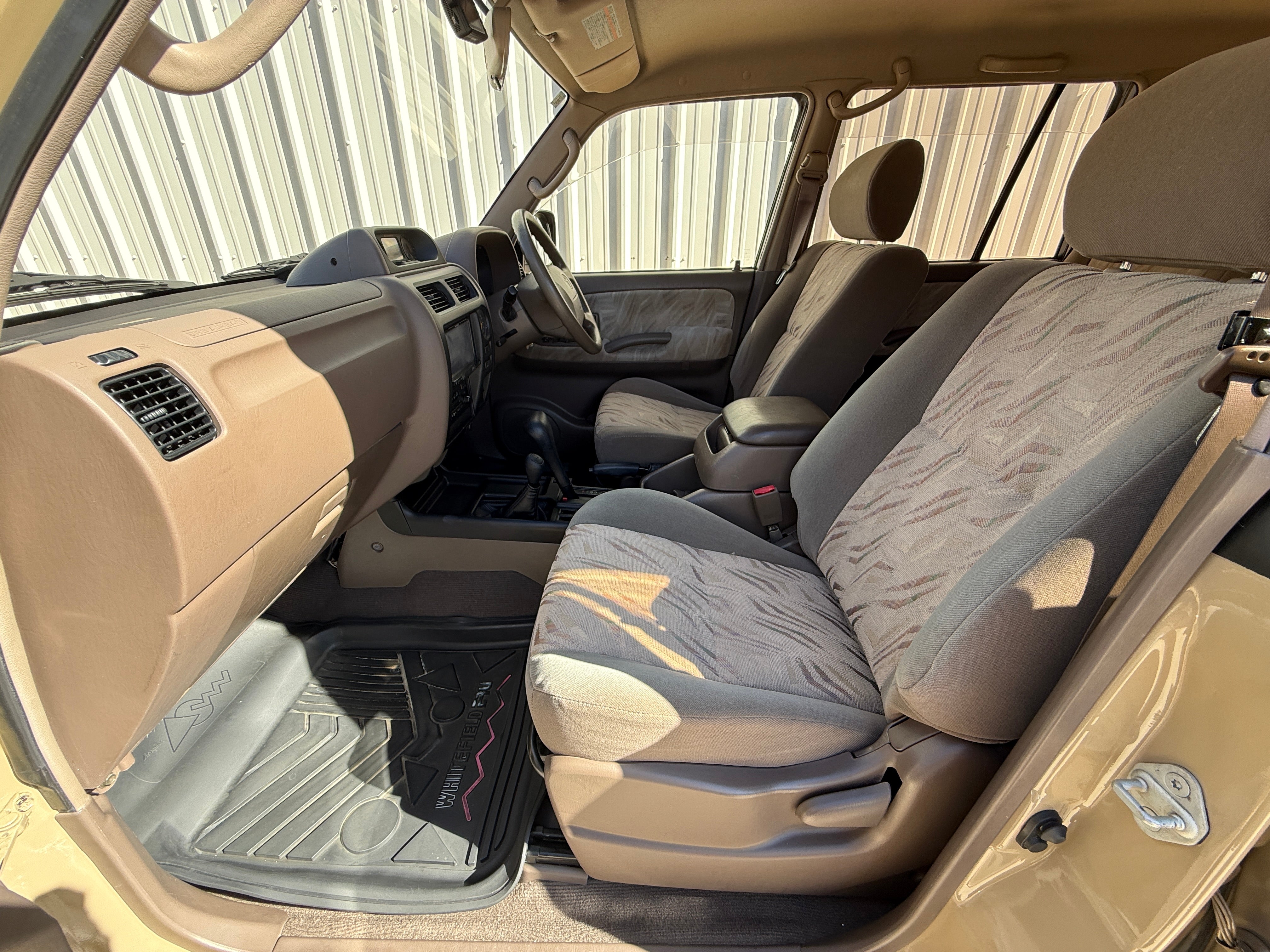 2000 Toyota Land Cruiser 4x4 Stk#13610