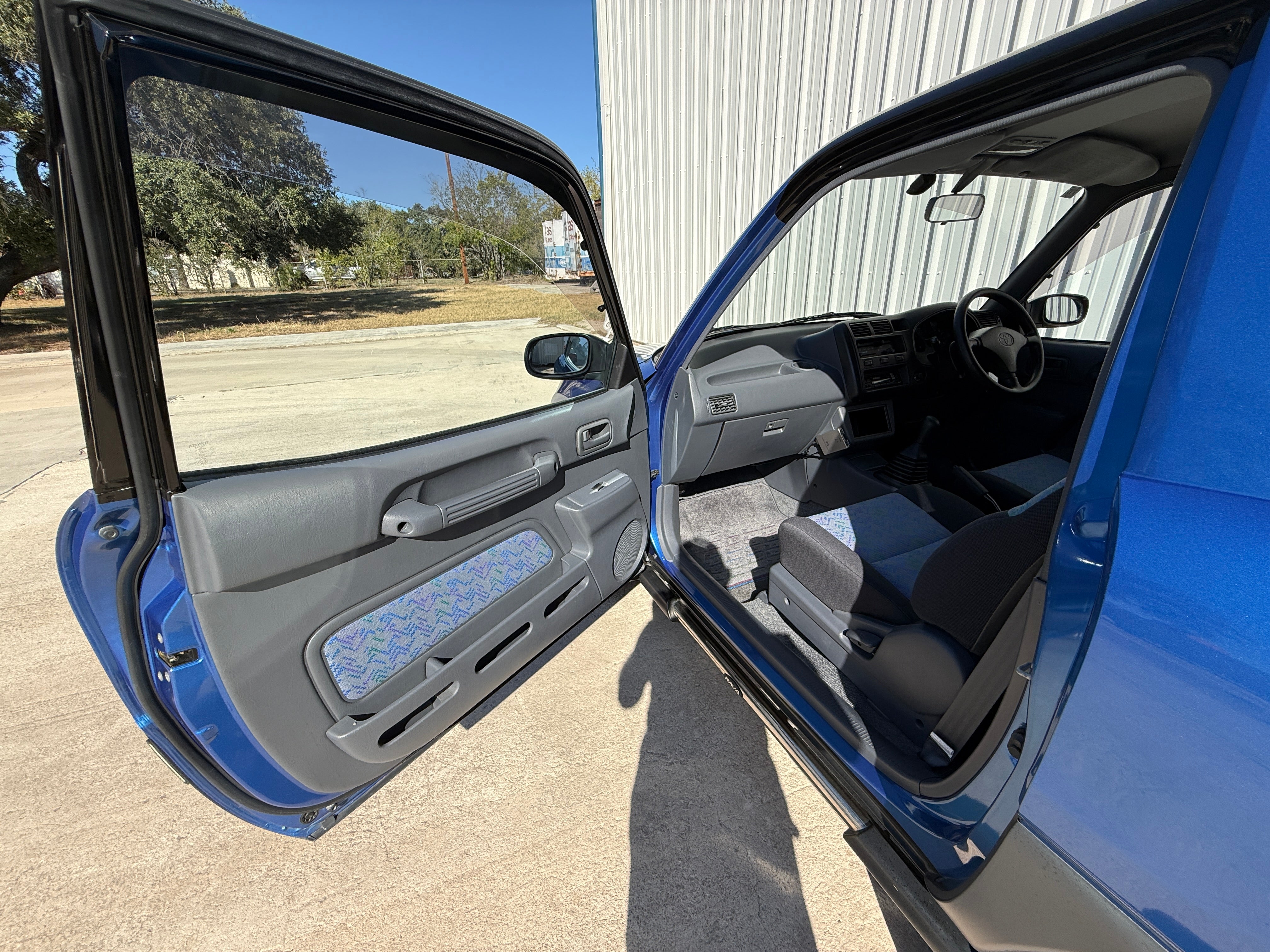 1998 Toyota Rav4 AWD 5MT Stk#13700