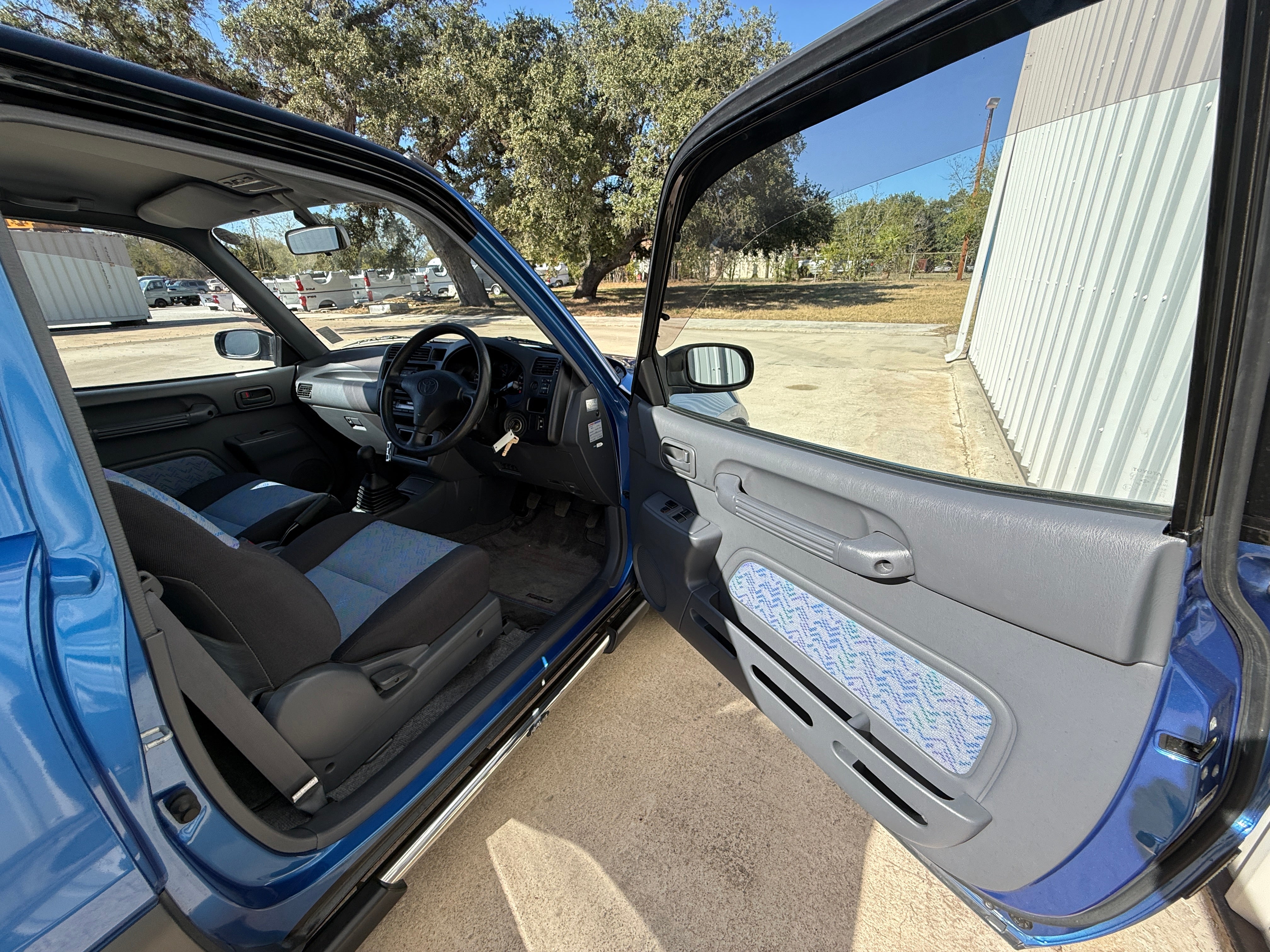 1998 Toyota Rav4 AWD 5MT Stk#13700