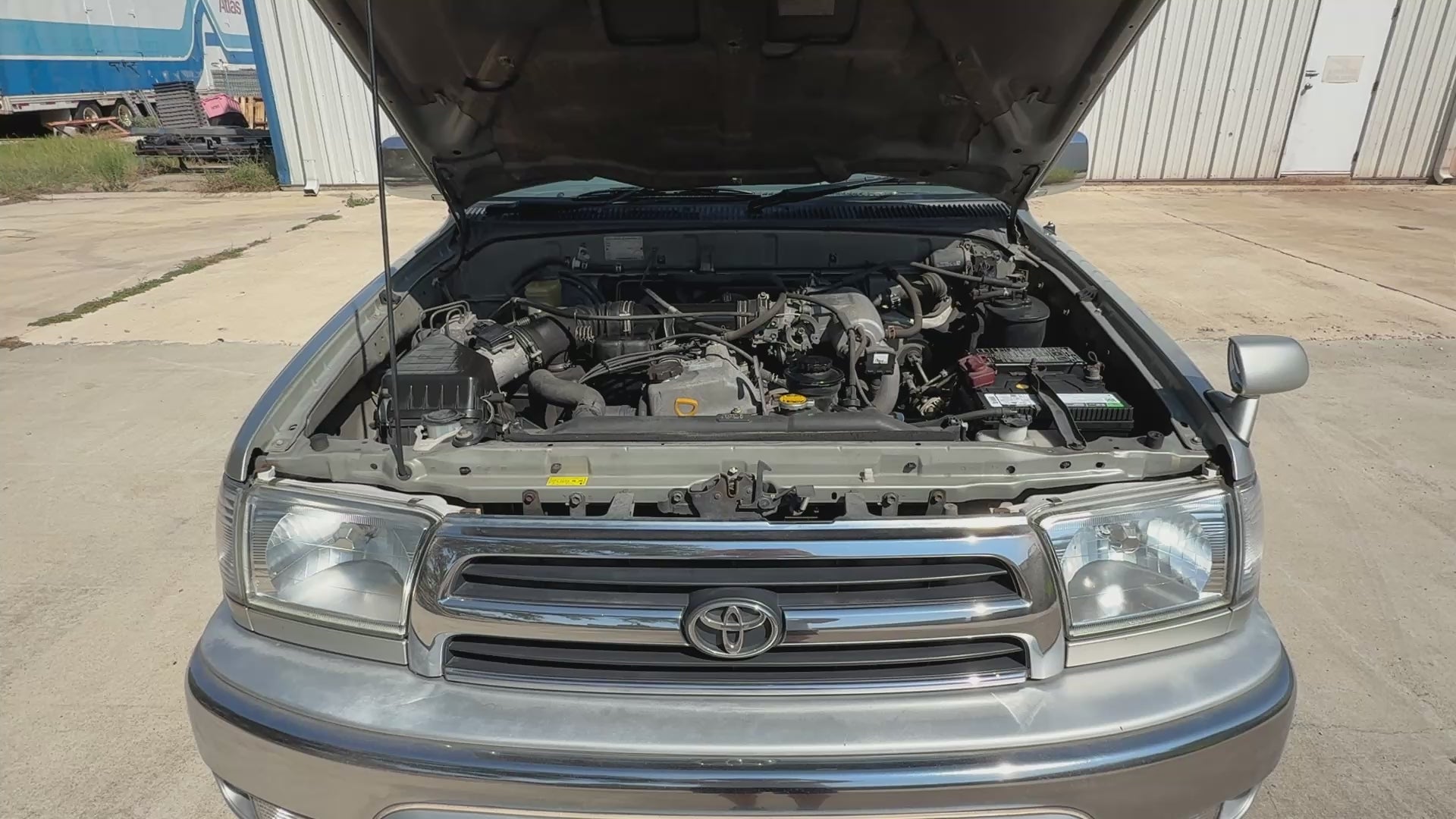 1999 Toyota Hilux Surf 4x4 Stk#13079