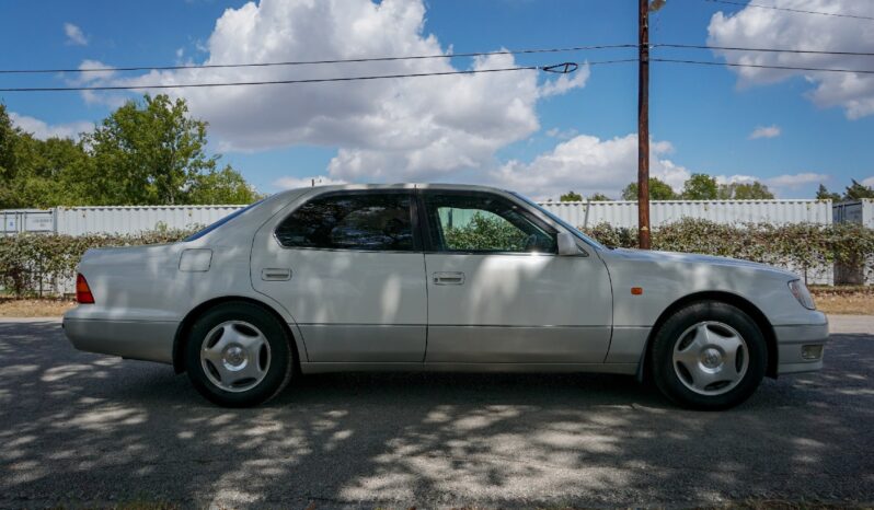 1997 Toyota Celsior LS400 Luxury Sedan Factory RHD full