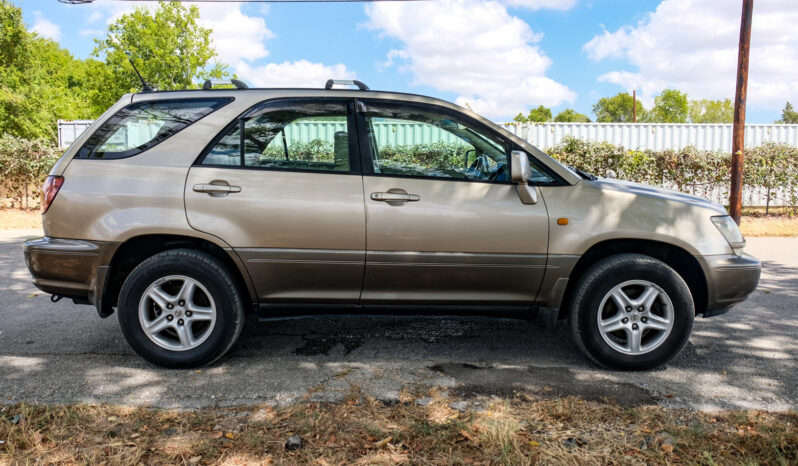 1998 Toyota Harrier RX300 2.2L FWD Factory RHD full