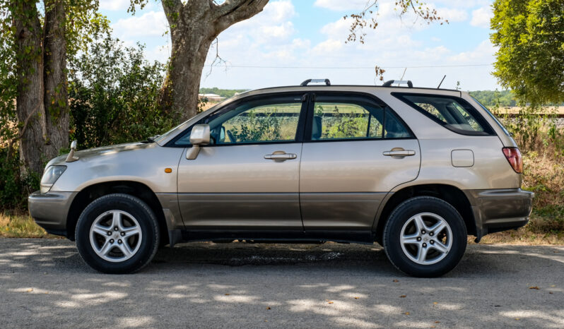 1998 Toyota Harrier RX300 2.2L FWD Factory RHD full