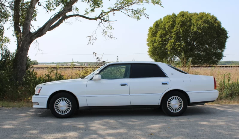 1996 Toyota Crown Majesta Luxury Sedan Factory RHD full