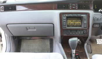 1996 Toyota Crown Majesta Luxury Sedan Factory RHD full