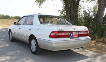 1997 Crown Royal Saloon Luxury Sedan Factory RHD full