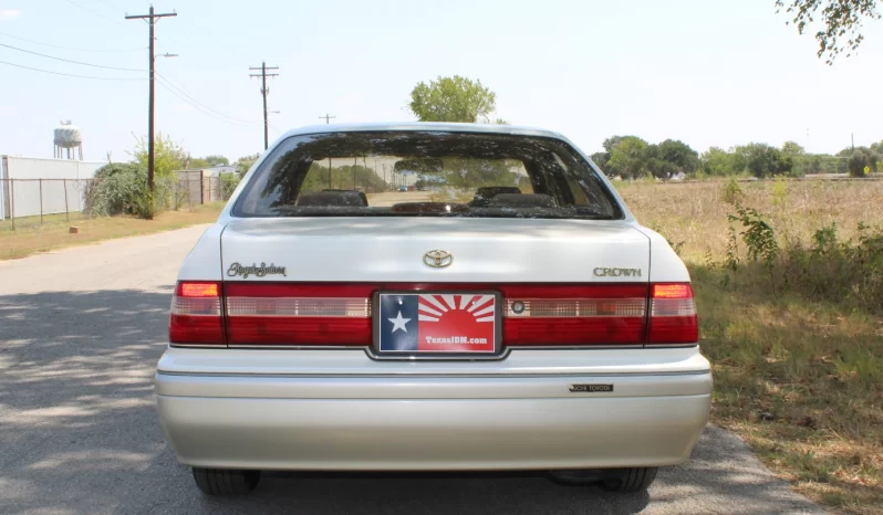 1997 Crown Royal Saloon Luxury Sedan Factory RHD full